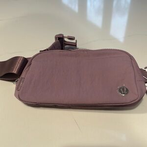 Lululemon Everywhere Belt Bag NWT